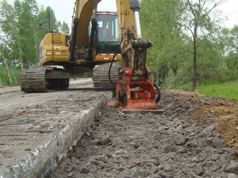振動平板夯實(shí)機(jī)